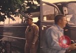 Standbild militärischen Athleten sighteeing Weilheim-Schongau Deutschland, 1972, aus Sekunde 45 historischem Filmmaterial Videoclip 65675075654