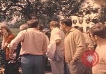 Standbild militärischen Athleten sighteeing Weilheim-Schongau Deutschland, 1972, aus Sekunde 57 historischem Filmmaterial Videoclip 65675075654