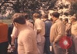 Standbild militärischen Athleten sighteeing Weilheim-Schongau Deutschland, 1972, aus Sekunde 59 historischem Filmmaterial Videoclip 65675075654