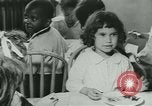 Image Negro enfants New Orleans Louisiana USA, 1937, de la seconde 22 séquences d'archives historiques vidéo 65675075662