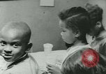 Image Negro enfants New Orleans Louisiana USA, 1937, de la seconde 50 séquences d'archives historiques vidéo 65675075662