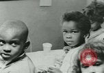 Image Negro enfants New Orleans Louisiana USA, 1937, de la seconde 53 séquences d'archives historiques vidéo 65675075662