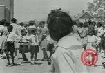 Image Negro enfants New Orleans Louisiana USA, 1937, de la seconde 22 séquences d'archives historiques vidéo 65675075663