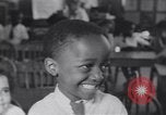 Image Negro enfants New Orleans Louisiana USA, 1937, de la seconde 41 séquences d'archives historiques vidéo 65675075665