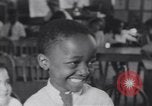 Image Negro enfants New Orleans Louisiana USA, 1937, de la seconde 42 séquences d'archives historiques vidéo 65675075665