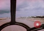 Immagine di B-29 bombardiere Superfortress rullaggio Saipan, 1945, secondo 3 filmato di repertorio 65675075694
