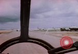 Immagine di B-29 bombardiere Superfortress rullaggio Saipan, 1945, secondo 5 filmato di repertorio 65675075694