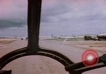 Immagine di B-29 bombardiere Superfortress rullaggio Saipan, 1945, secondo 6 filmato di repertorio 65675075694