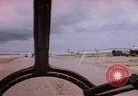Immagine di B-29 bombardiere Superfortress rullaggio Saipan, 1945, secondo 7 filmato di repertorio 65675075694