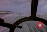 Immagine di B-29 bombardiere Superfortress rullaggio Saipan, 1945, secondo 20 filmato di repertorio 65675075694