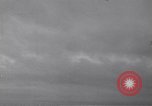 Standbild französische Staffel von Curtiss Hawk Kampfflugzeuge Frankreich, 1939, aus Sekunde 45 historischem Filmmaterial Videoclip 65675075696