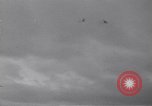 Standbild französische Staffel von Curtiss Hawk Kampfflugzeuge Frankreich, 1939, aus Sekunde 47 historischem Filmmaterial Videoclip 65675075696