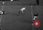 Immagine di USC contro Notre Dame del gioco del calcio South Bend Indiana USA, 1939, secondo 10 filmato di repertorio 65675075702