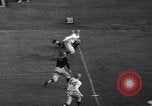 Immagine di USC contro Notre Dame del gioco del calcio South Bend Indiana USA, 1939, secondo 12 filmato di repertorio 65675075702