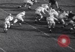 Immagine di USC contro Notre Dame del gioco del calcio South Bend Indiana USA, 1939, secondo 16 filmato di repertorio 65675075702