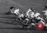 Immagine di USC contro Notre Dame del gioco del calcio South Bend Indiana USA, 1939, secondo 17 filmato di repertorio 65675075702