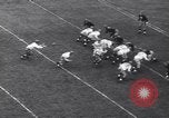 Immagine di USC contro Notre Dame del gioco del calcio South Bend Indiana USA, 1939, secondo 43 filmato di repertorio 65675075702