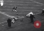 Immagine di USC contro Notre Dame del gioco del calcio South Bend Indiana USA, 1939, secondo 49 filmato di repertorio 65675075702