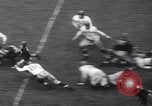 Immagine di USC contro Notre Dame del gioco del calcio South Bend Indiana USA, 1939, secondo 56 filmato di repertorio 65675075702