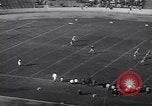 Immagine di Partita di calcio Los Angeles California USA, 1939, secondo 17 filmato di repertorio 65675075703