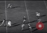 Immagine di Partita di calcio Los Angeles California USA, 1939, secondo 42 filmato di repertorio 65675075703