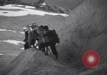 Standbild Bergsteiger Washington State United States USA, 1938, aus Sekunde 20 historischem Filmmaterial Videoclip 65675075741