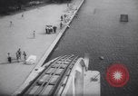 Standbild Wasser Skifahrer Paris Frankreich, 1938, aus Sekunde 13 historischem Filmmaterial Videoclip 65675075742