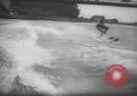 Standbild Wasser Skifahrer Paris Frankreich, 1938, aus Sekunde 28 historischem Filmmaterial Videoclip 65675075742