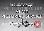 Standbild Signal Corps Rekruten United States USA, 1947, aus Sekunde 17 historischem Filmmaterial Videoclip 65675075796