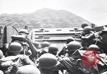 Standbild Signal Corps Rekruten United States USA, 1945, aus Sekunde 13 historischem Filmmaterial Videoclip 65675075797