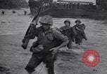 Standbild Signal Corps Rekruten United States USA, 1945, aus Sekunde 18 historischem Filmmaterial Videoclip 65675075797