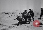 Standbild Signal Corps Rekruten United States USA, 1945, aus Sekunde 25 historischem Filmmaterial Videoclip 65675075797