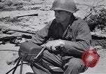 Standbild Signal Corps Rekruten United States USA, 1945, aus Sekunde 26 historischem Filmmaterial Videoclip 65675075797