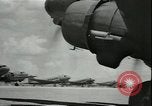 Standbild Signal Corps Rebecca-Eureka Funksystem verwendet um Flugzeuge zu führen Philippinen, 1947, aus Sekunde 13 historischem Filmmaterial Videoclip 65675075812