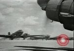 Standbild Signal Corps Rebecca-Eureka Funksystem verwendet um Flugzeuge zu führen Philippinen, 1947, aus Sekunde 15 historischem Filmmaterial Videoclip 65675075812