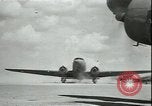Standbild Signal Corps Rebecca-Eureka Funksystem verwendet um Flugzeuge zu führen Philippinen, 1947, aus Sekunde 20 historischem Filmmaterial Videoclip 65675075812