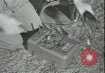 Standbild Signal Corps Rebecca-Eureka Funksystem verwendet um Flugzeuge zu führen Philippinen, 1947, aus Sekunde 32 historischem Filmmaterial Videoclip 65675075812