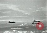 Standbild Signal Corps Rebecca-Eureka Funksystem verwendet um Flugzeuge zu führen Philippinen, 1947, aus Sekunde 57 historischem Filmmaterial Videoclip 65675075812