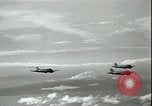 Standbild Signal Corps Rebecca-Eureka Funksystem verwendet um Flugzeuge zu führen Philippinen, 1947, aus Sekunde 59 historischem Filmmaterial Videoclip 65675075812