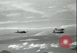 Standbild Signal Corps Rebecca-Eureka Funksystem verwendet um Flugzeuge zu führen Philippinen, 1947, aus Sekunde 61 historischem Filmmaterial Videoclip 65675075812