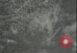 Standbild United States Air Raid Birma, 1944, aus Sekunde 26 historischem Filmmaterial Videoclip 65675075816