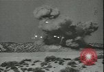 Standbild Futuristische Vision einer möglichen fernsehgesteuerten Atomrakete europäische Theater, 1947, aus Sekunde 1 historischem Filmmaterial Videoclip 65675075818