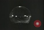 Standbild Futuristische Vision einer möglichen fernsehgesteuerten Atomrakete europäische Theater, 1947, aus Sekunde 3 historischem Filmmaterial Videoclip 65675075818