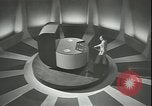 Standbild Futuristische Vision einer möglichen fernsehgesteuerten Atomrakete europäische Theater, 1947, aus Sekunde 15 historischem Filmmaterial Videoclip 65675075818