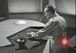 Standbild Futuristische Vision einer möglichen fernsehgesteuerten Atomrakete europäische Theater, 1947, aus Sekunde 19 historischem Filmmaterial Videoclip 65675075818