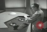 Standbild Futuristische Vision einer möglichen fernsehgesteuerten Atomrakete europäische Theater, 1947, aus Sekunde 20 historischem Filmmaterial Videoclip 65675075818