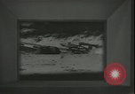Standbild Futuristische Vision einer möglichen fernsehgesteuerten Atomrakete europäische Theater, 1947, aus Sekunde 30 historischem Filmmaterial Videoclip 65675075818