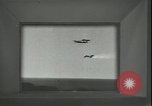 Standbild Futuristische Vision einer möglichen fernsehgesteuerten Atomrakete europäische Theater, 1947, aus Sekunde 35 historischem Filmmaterial Videoclip 65675075818