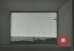Standbild Futuristische Vision einer möglichen fernsehgesteuerten Atomrakete europäische Theater, 1947, aus Sekunde 36 historischem Filmmaterial Videoclip 65675075818