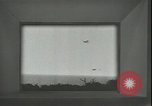 Standbild Futuristische Vision einer möglichen fernsehgesteuerten Atomrakete europäische Theater, 1947, aus Sekunde 37 historischem Filmmaterial Videoclip 65675075818